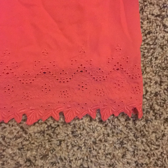Pink LOFT blouse with flowery detail. - Picture 2 of 5